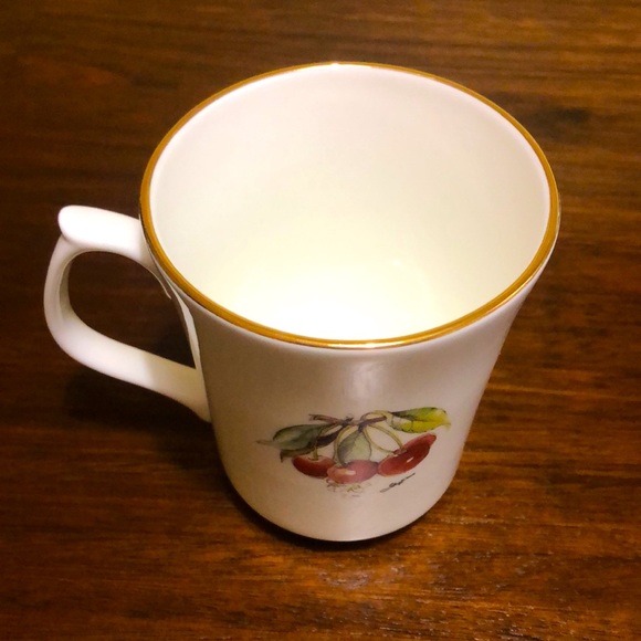 Vintage Set of 2 Jason fine bone china mugs - red apples, pear/grapes - Picture 9 of 10